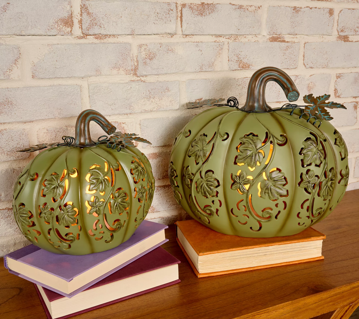🎉Limited Time Promotion💝Buy 2 Get 2 FREE✨Set of 2 Indoor/Outdoor Illuminated Pumpkins and Oversized Lit Gourd by Valerie
