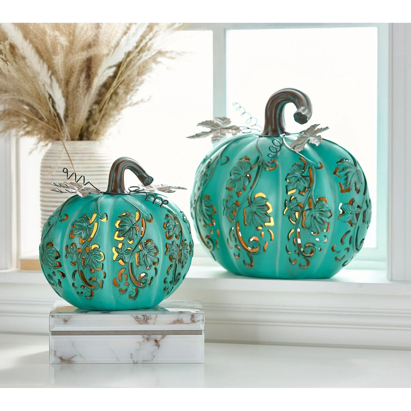 🎉Limited Time Promotion💝Buy 2 Get 2 FREE✨Set of 2 Indoor/Outdoor Illuminated Pumpkins and Oversized Lit Gourd by Valerie